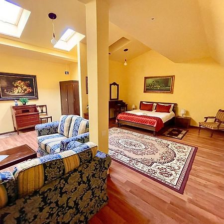 Hotel Casa Republicii Braşov Esterno foto