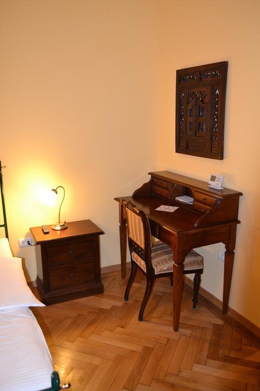 Hotel Casa Republicii Braşov Esterno foto