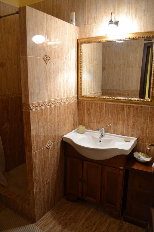 Hotel Casa Republicii Braşov Esterno foto