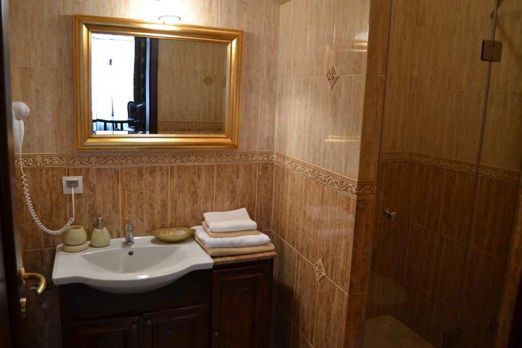 Hotel Casa Republicii Braşov Camera foto