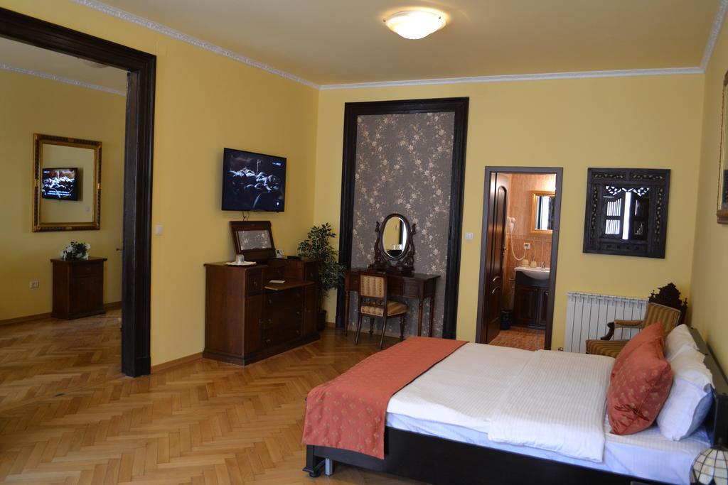Hotel Casa Republicii Braşov Camera foto